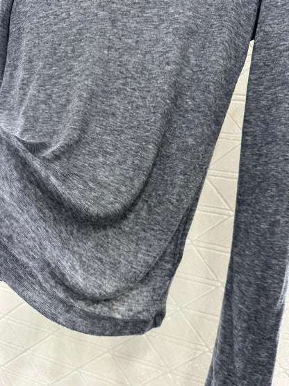 Slim fit letter high neck base shirt