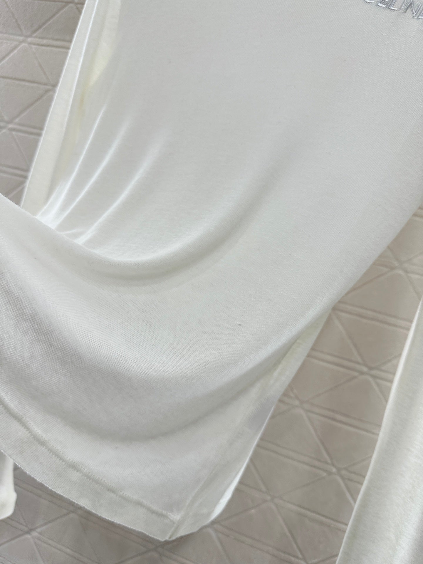 Slim fit letter high neck base shirt