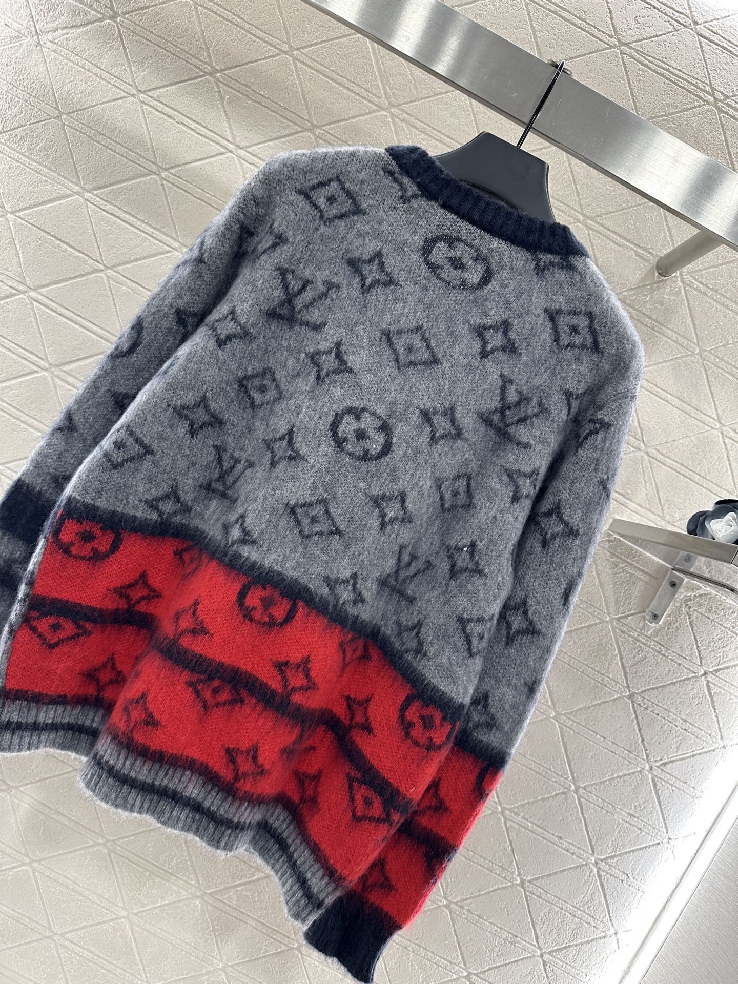 Jacquard contrasting wool cardigan