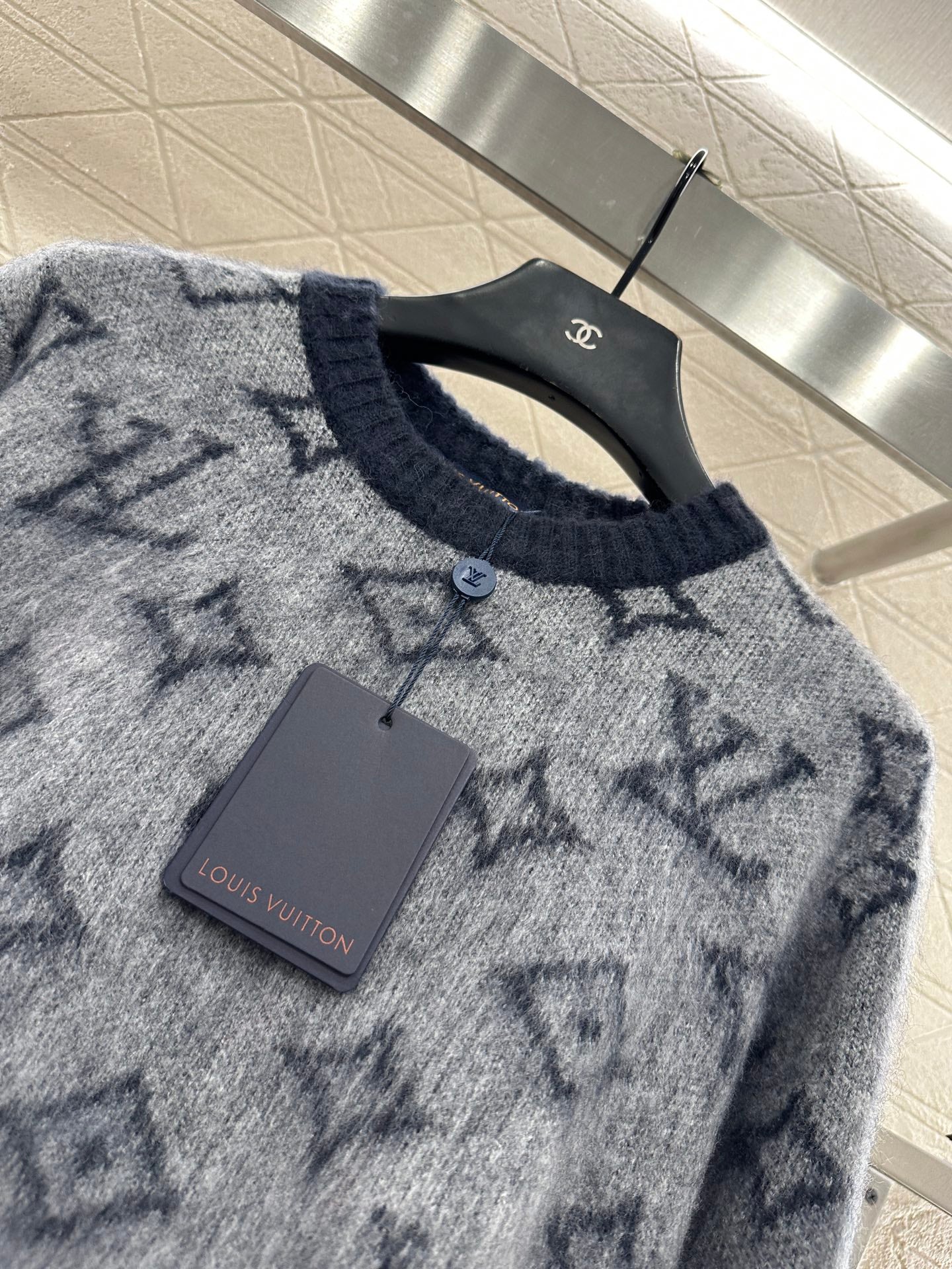 Jacquard contrasting wool pullover sweater