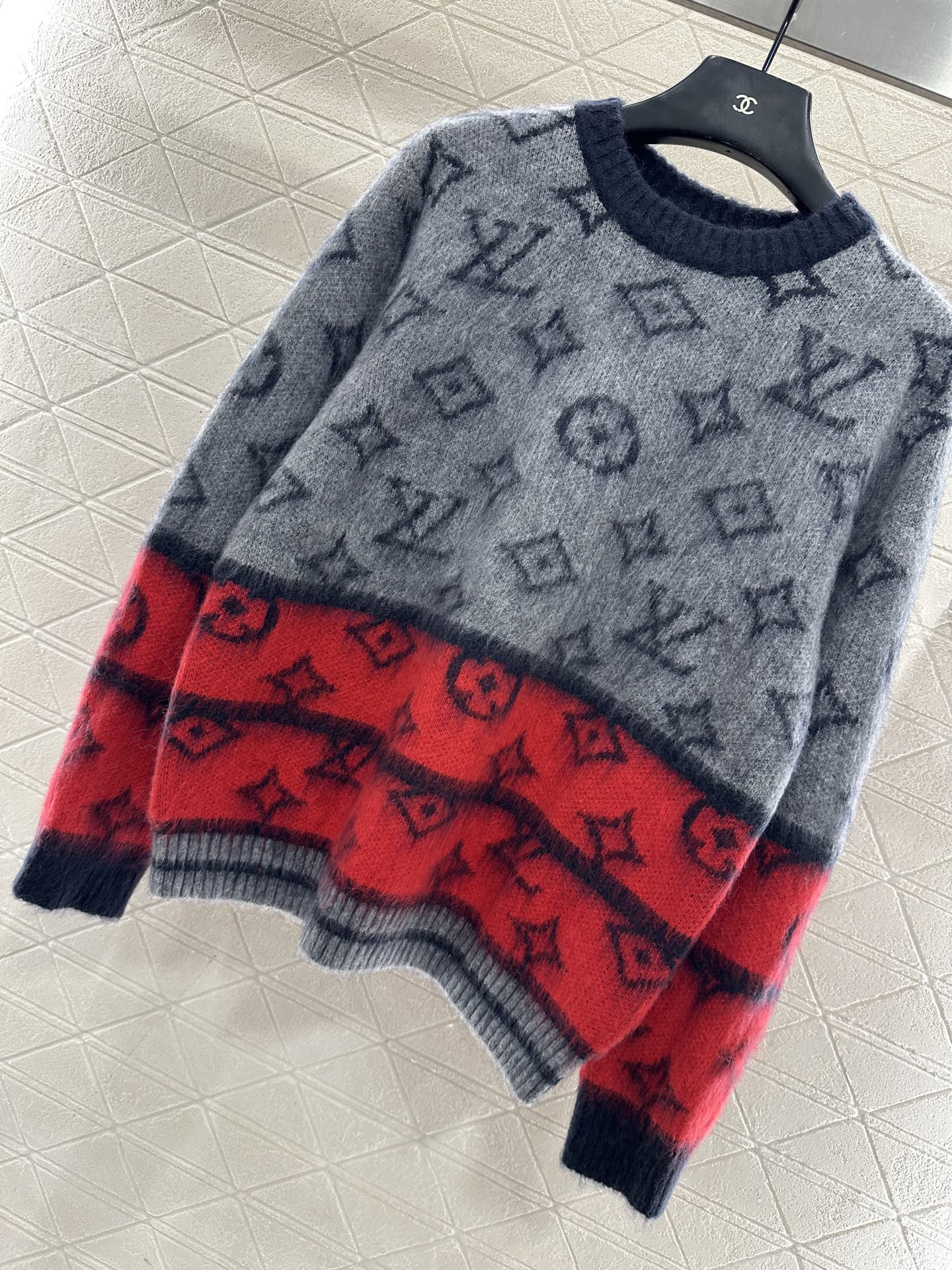 Jacquard contrasting wool pullover sweater
