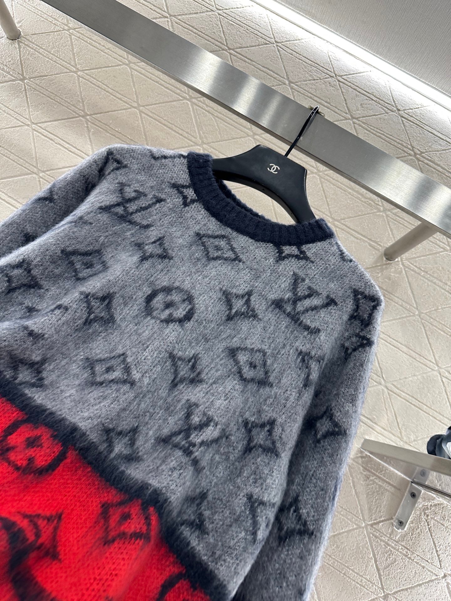 Jacquard contrasting wool pullover sweater