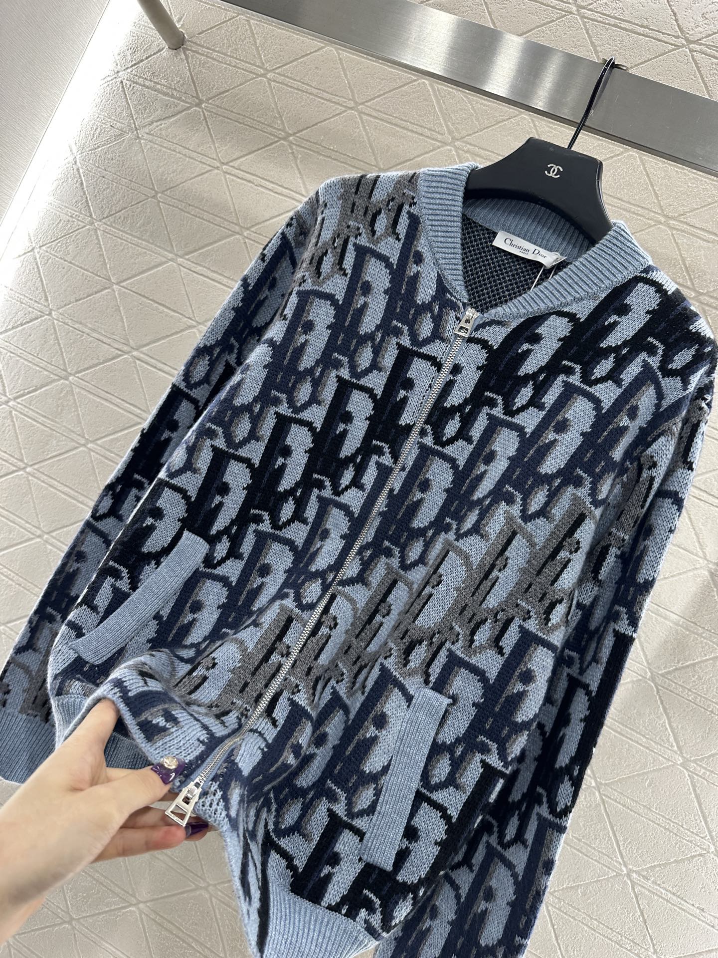 Jacquard knitted zipper cardigan