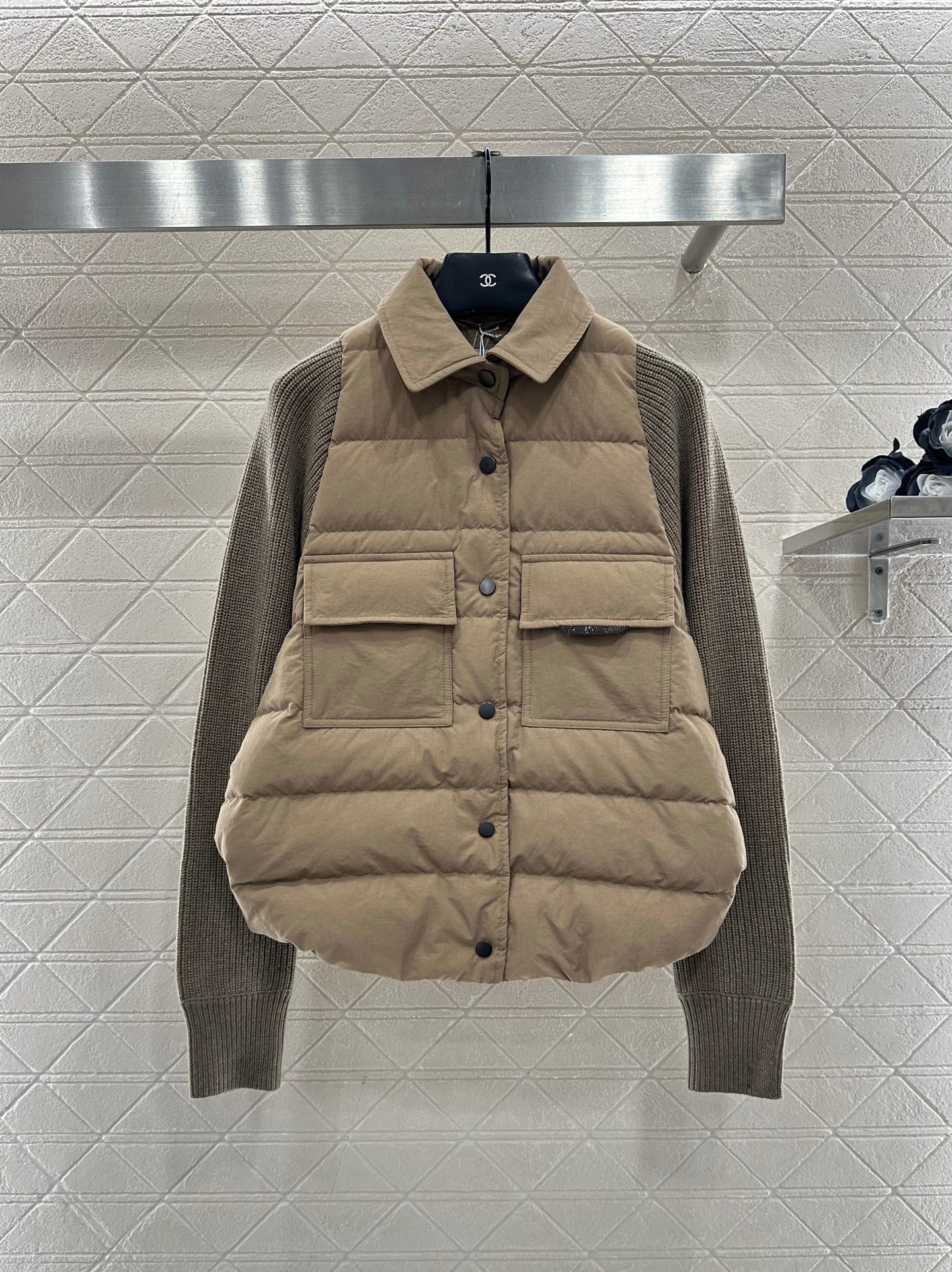 Knitted patchwork lapel down jacket