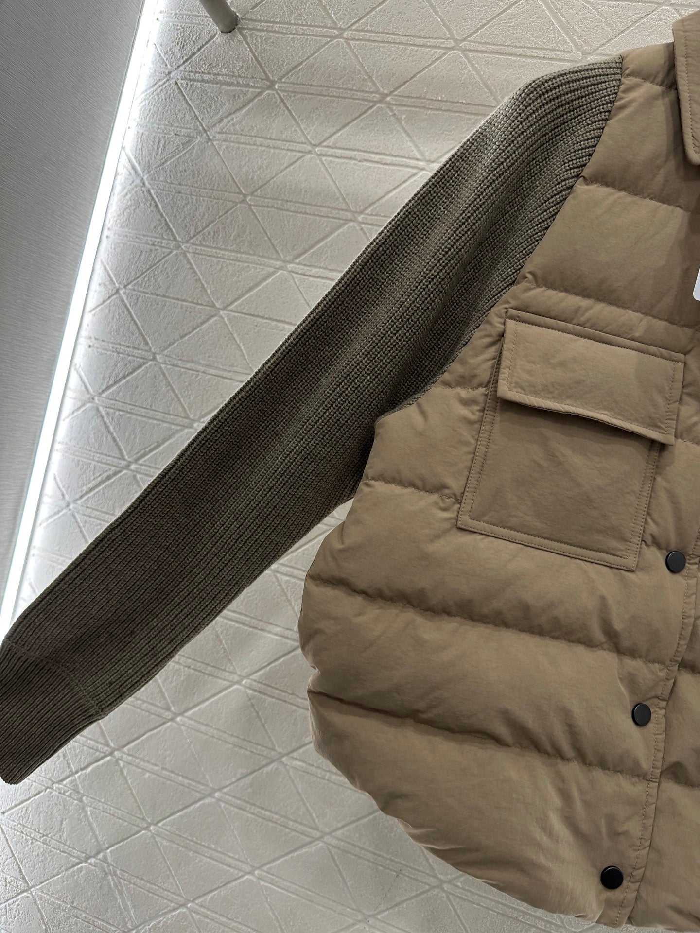 Knitted patchwork lapel down jacket