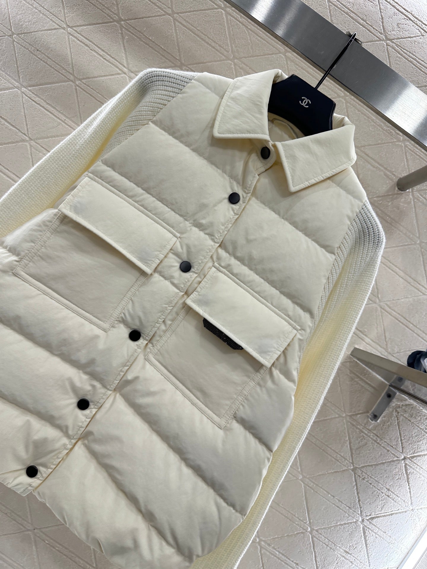 Knitted patchwork lapel down jacket