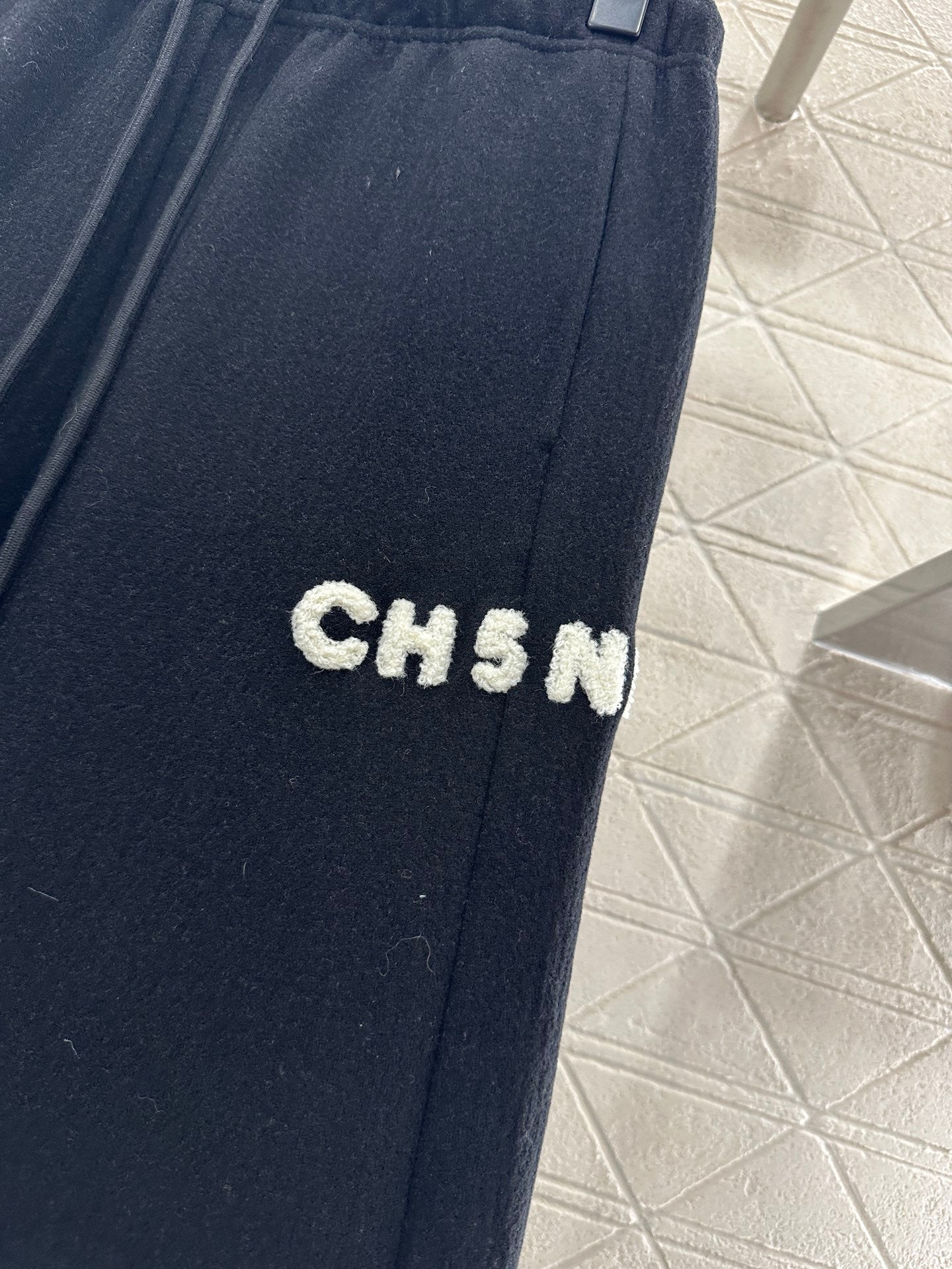 Plucked letter high waist wide leg pants