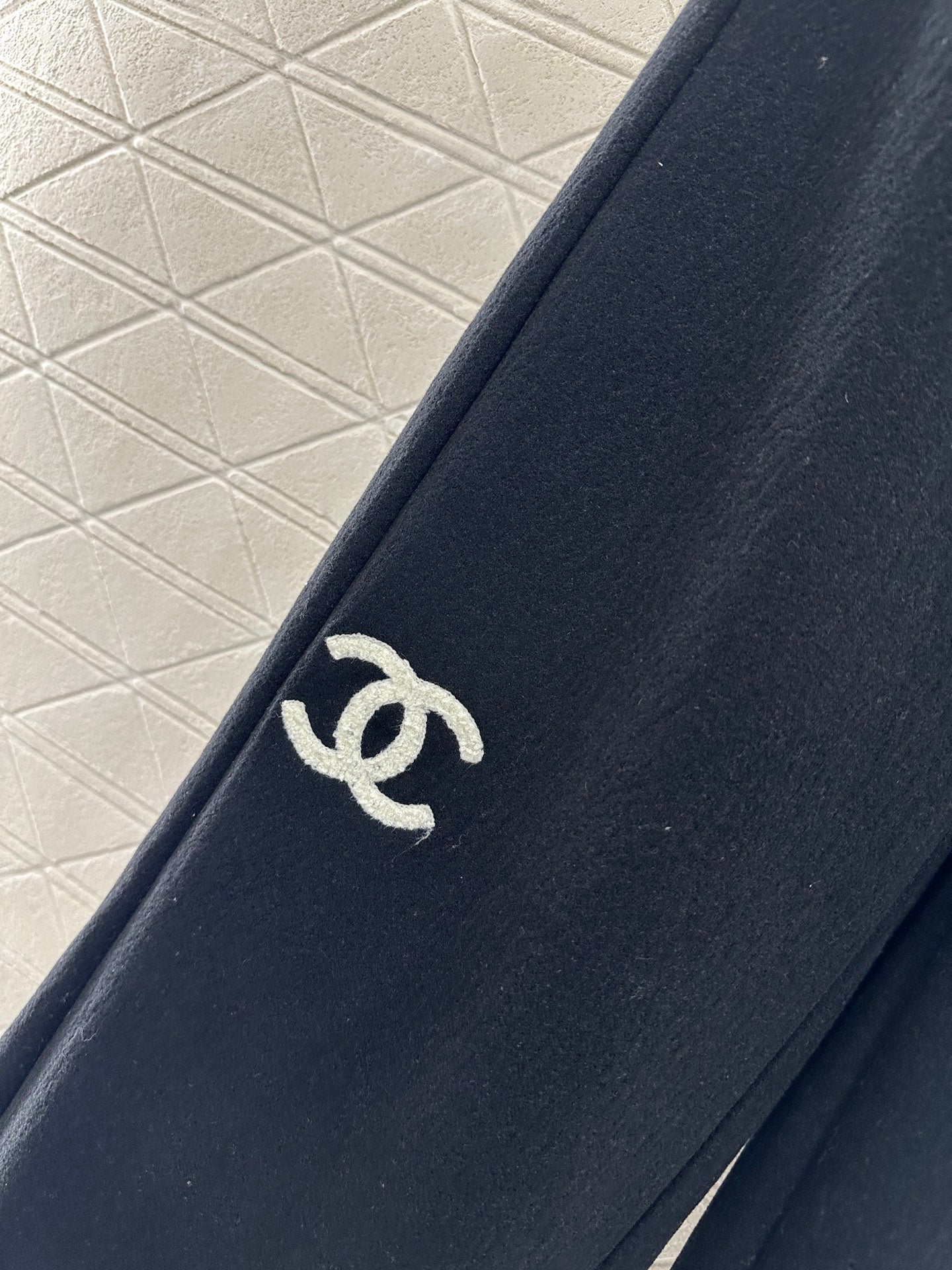 Plucked letter high waist wide leg pants