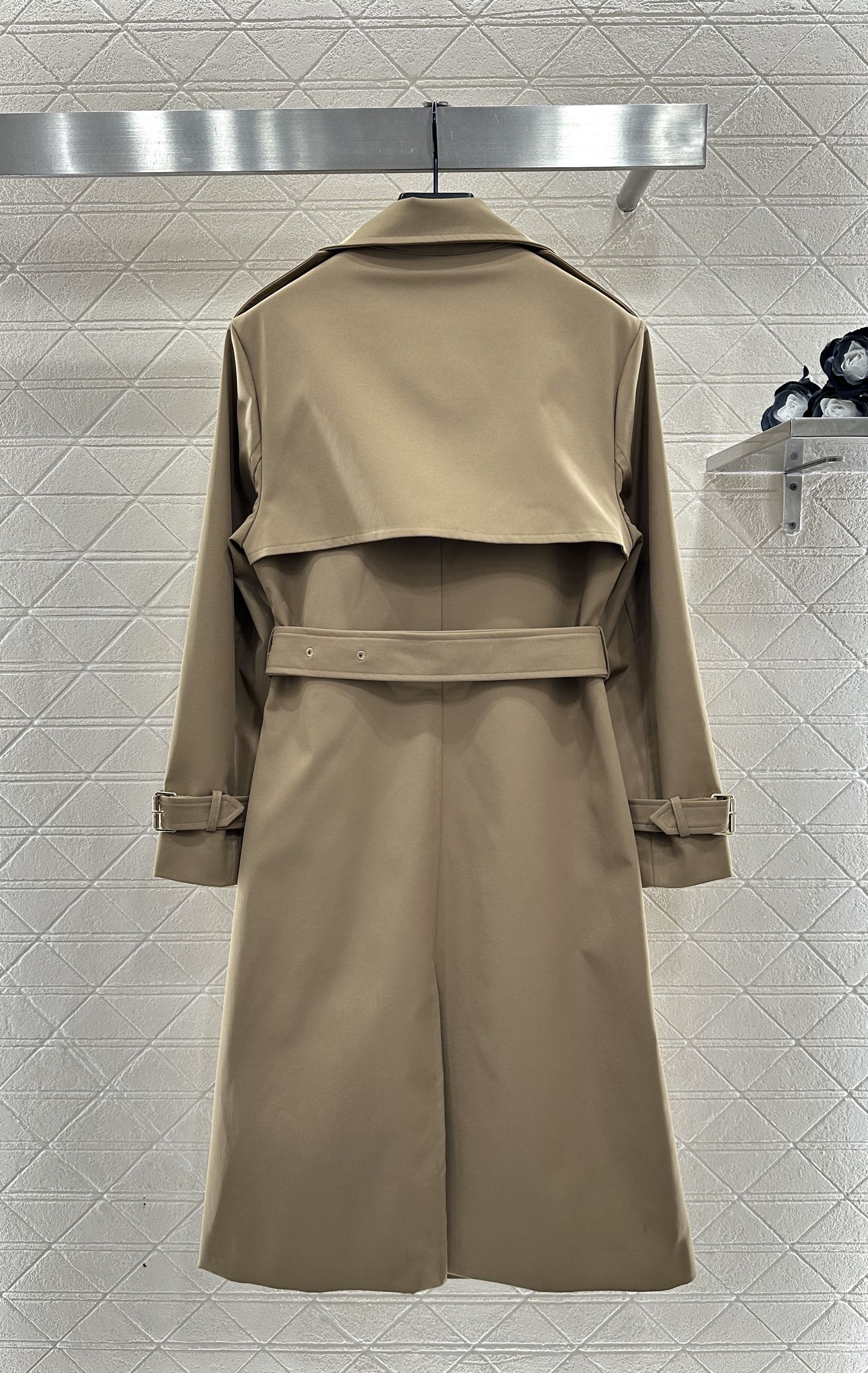 Belt long windbreaker jacket