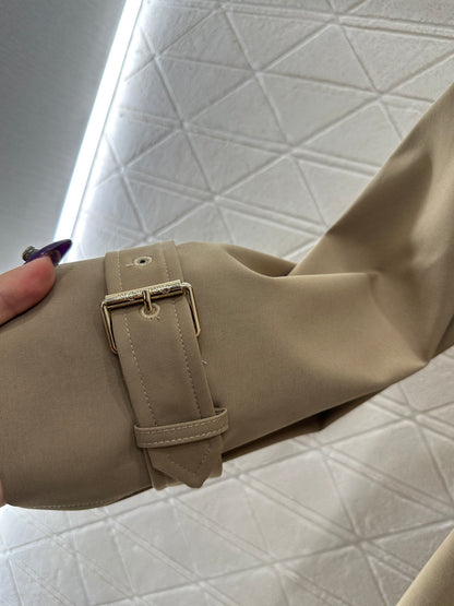 Belt long windbreaker jacket