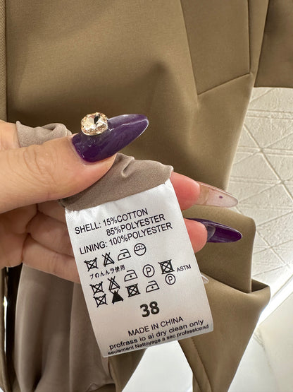 Belt long windbreaker jacket