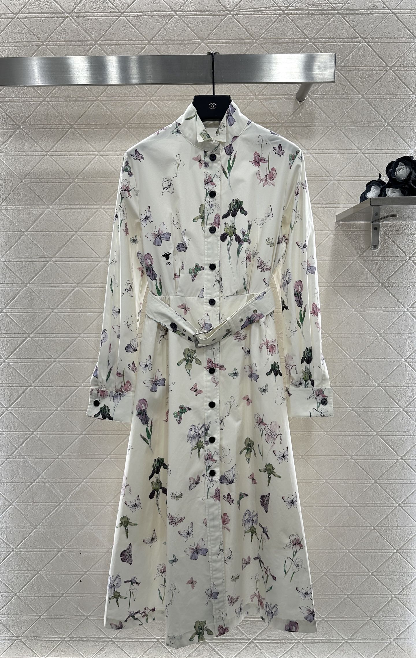 Direct spray floral long sleeved dress