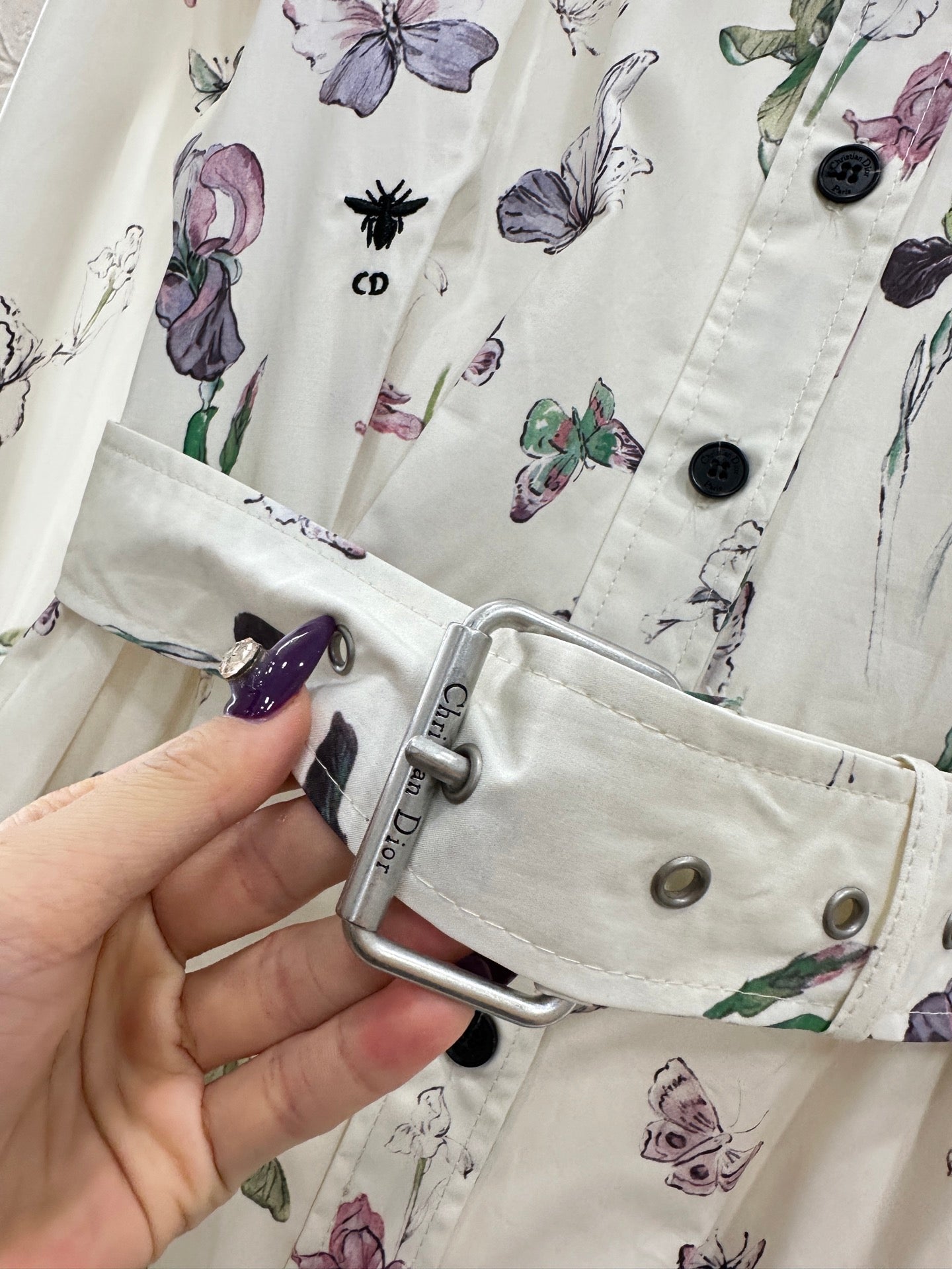 Direct spray floral long sleeved dress