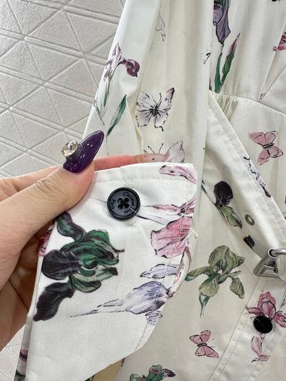 Direct spray floral long sleeved dress