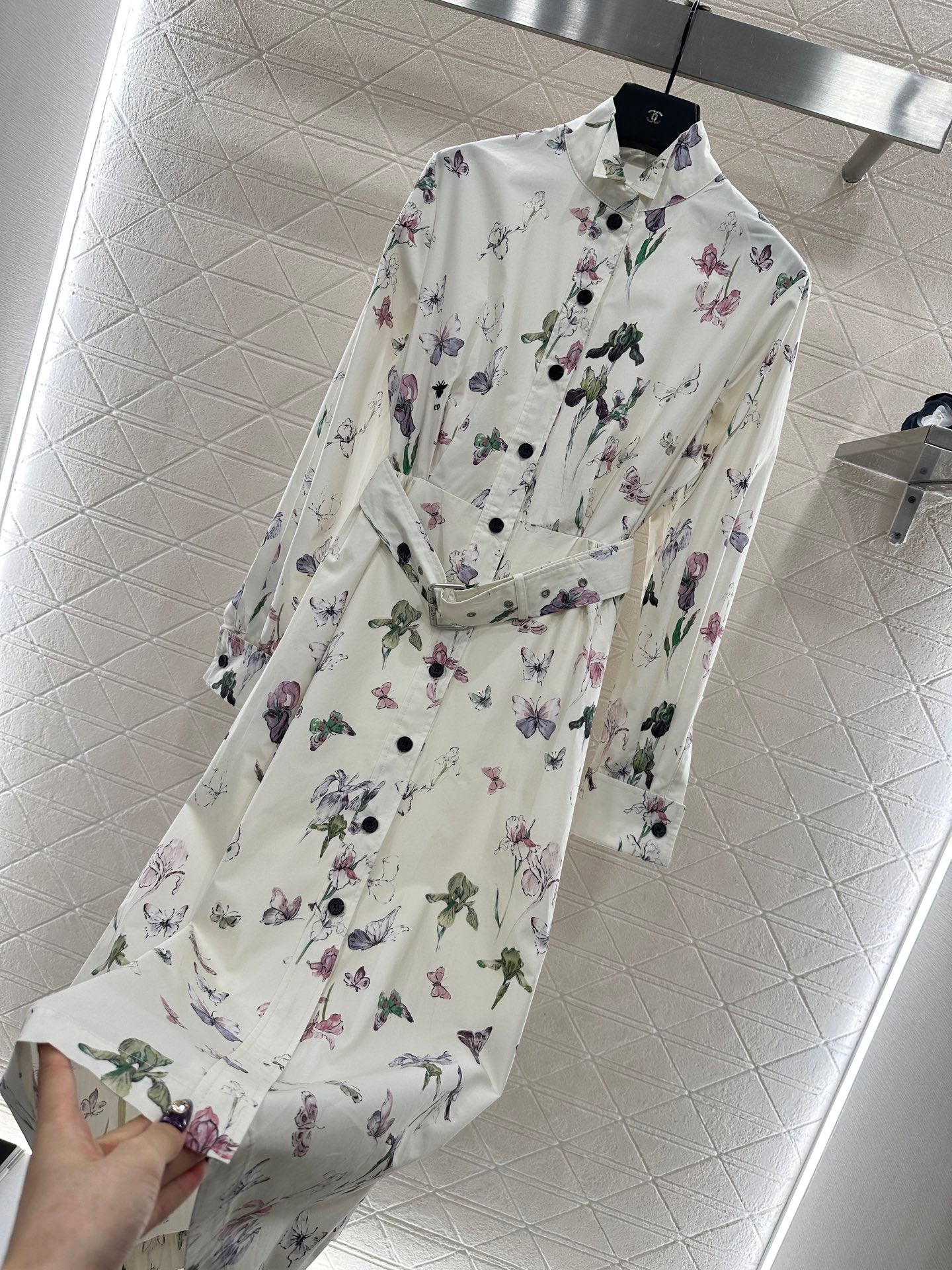 Direct spray floral long sleeved dress