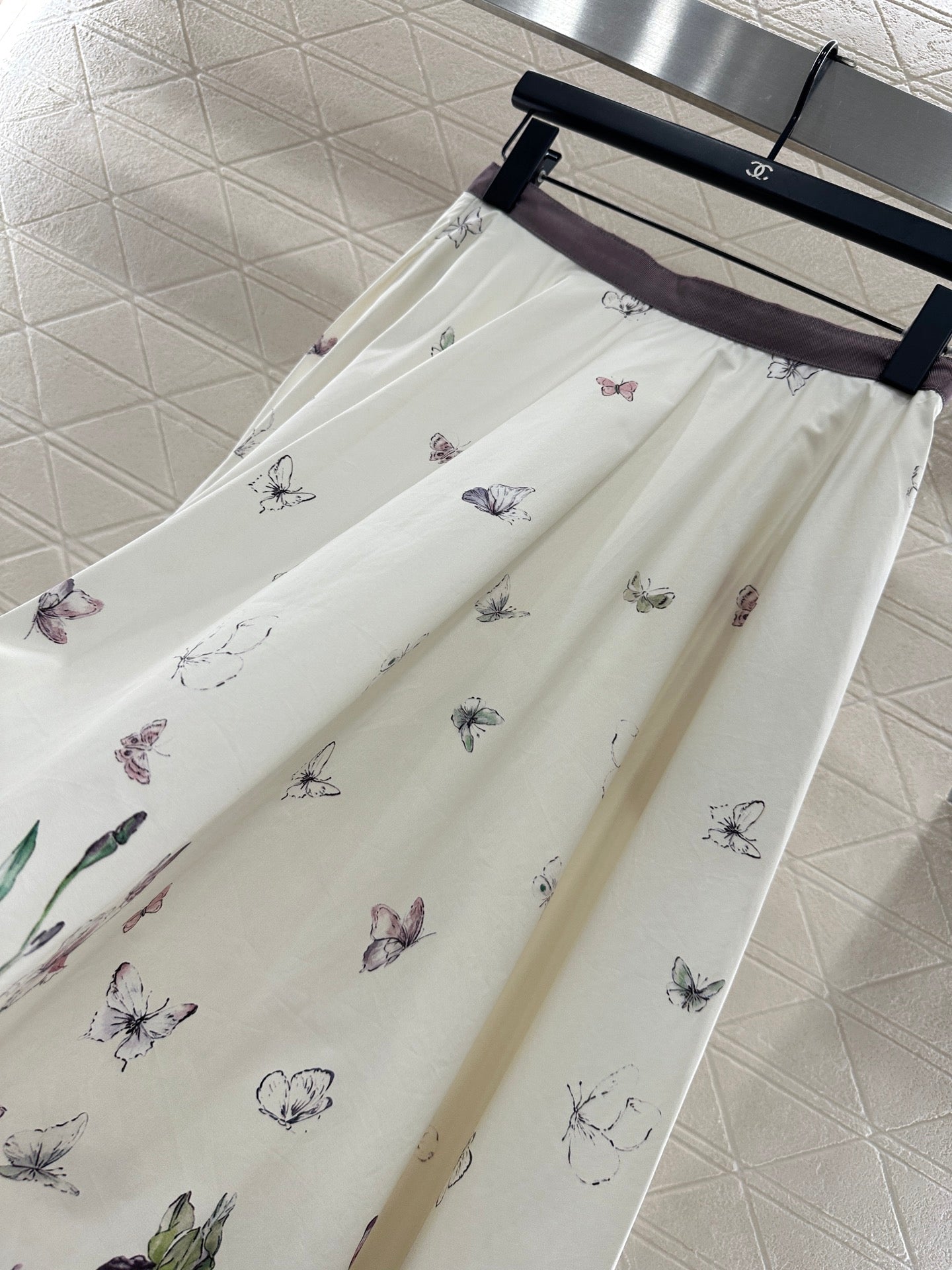 Direct spray floral umbrella shaped skirt