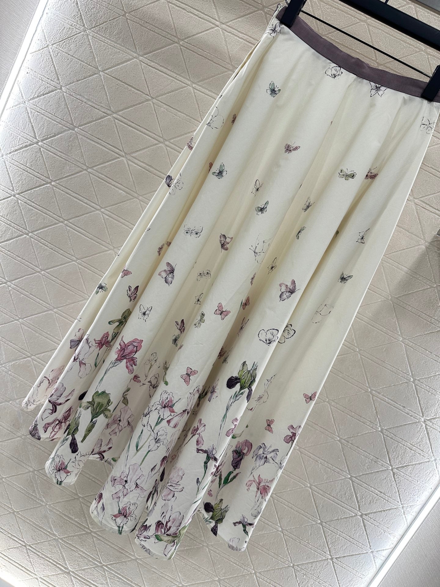 Direct spray floral umbrella shaped skirt