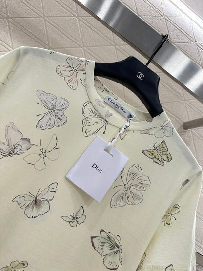 Round neck print 𝑇𝑒𝑒