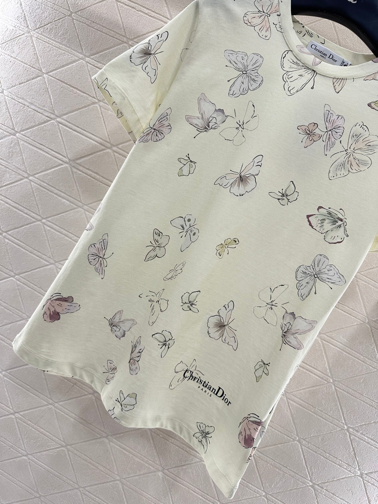 Round neck print 𝑇𝑒𝑒