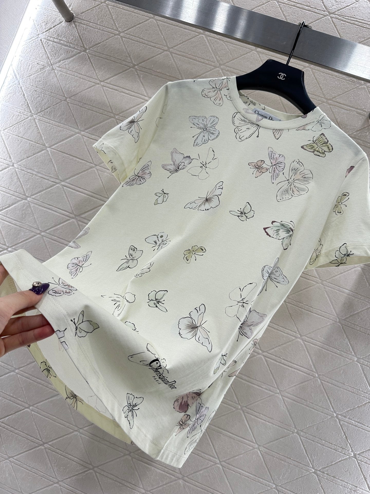 Round neck print 𝑇𝑒𝑒