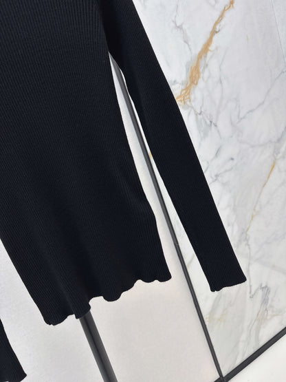 Slim fit letter logo high neck base shirt