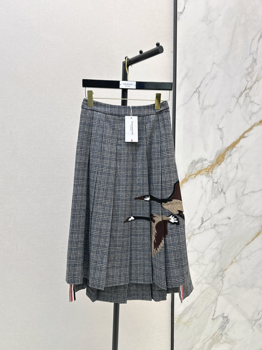 Wild Goose Embroidered plaid Long Half Skirt
