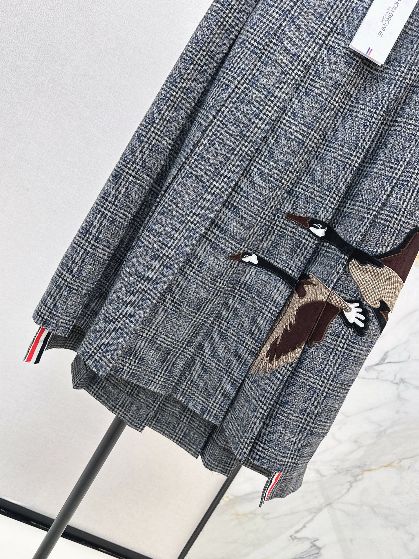 Wild Goose Embroidered plaid Long Half Skirt