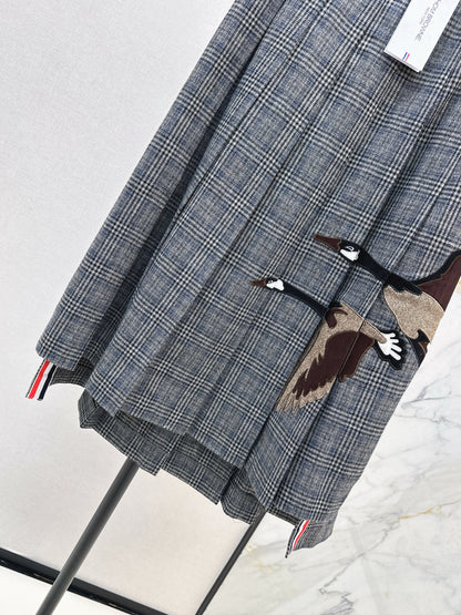 Wild Goose Embroidered plaid Long Half Skirt