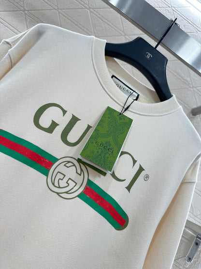 Color blocking letter round neck hoodie