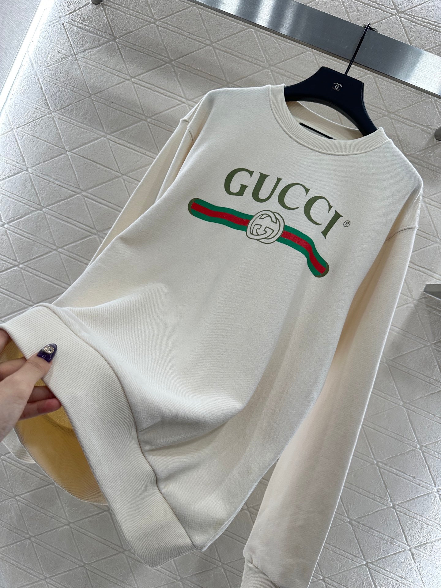 Color blocking letter round neck hoodie