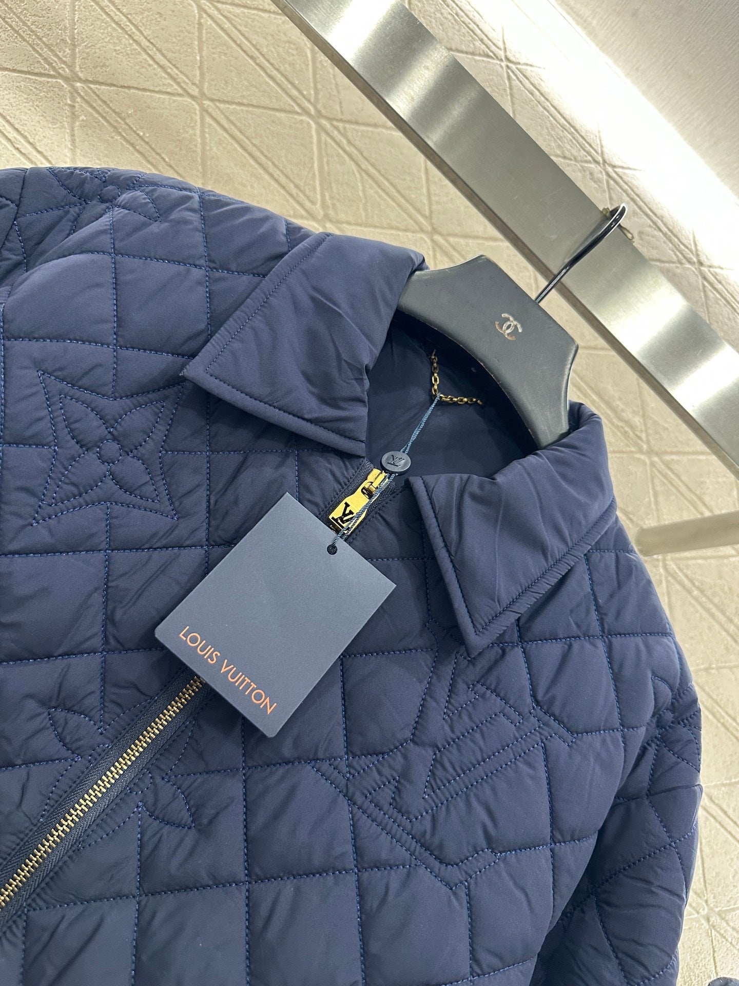 Collar embossed cotton jacket