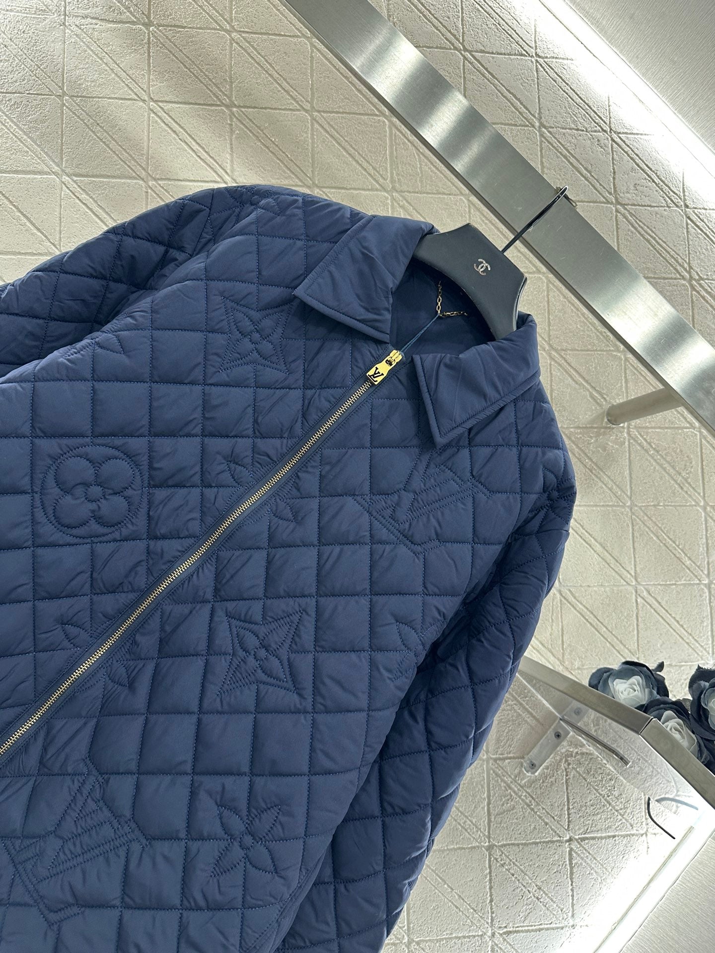 Collar embossed cotton jacket