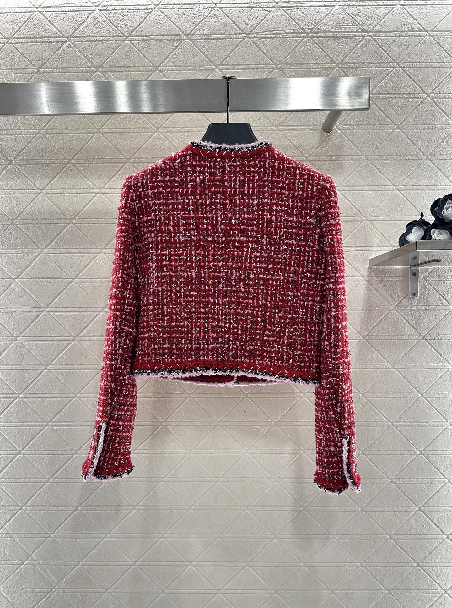 Camellia flower brooch woven outer jacket