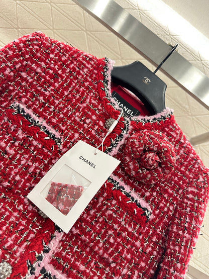 Camellia flower brooch woven outer jacket