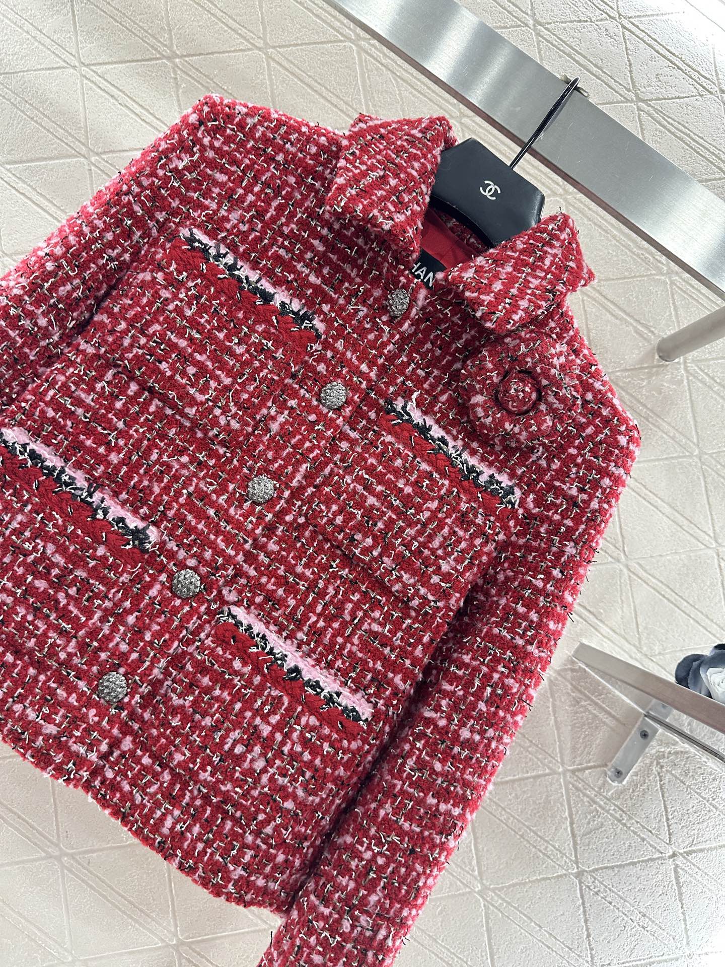 Camellia flower brooch woven jacket