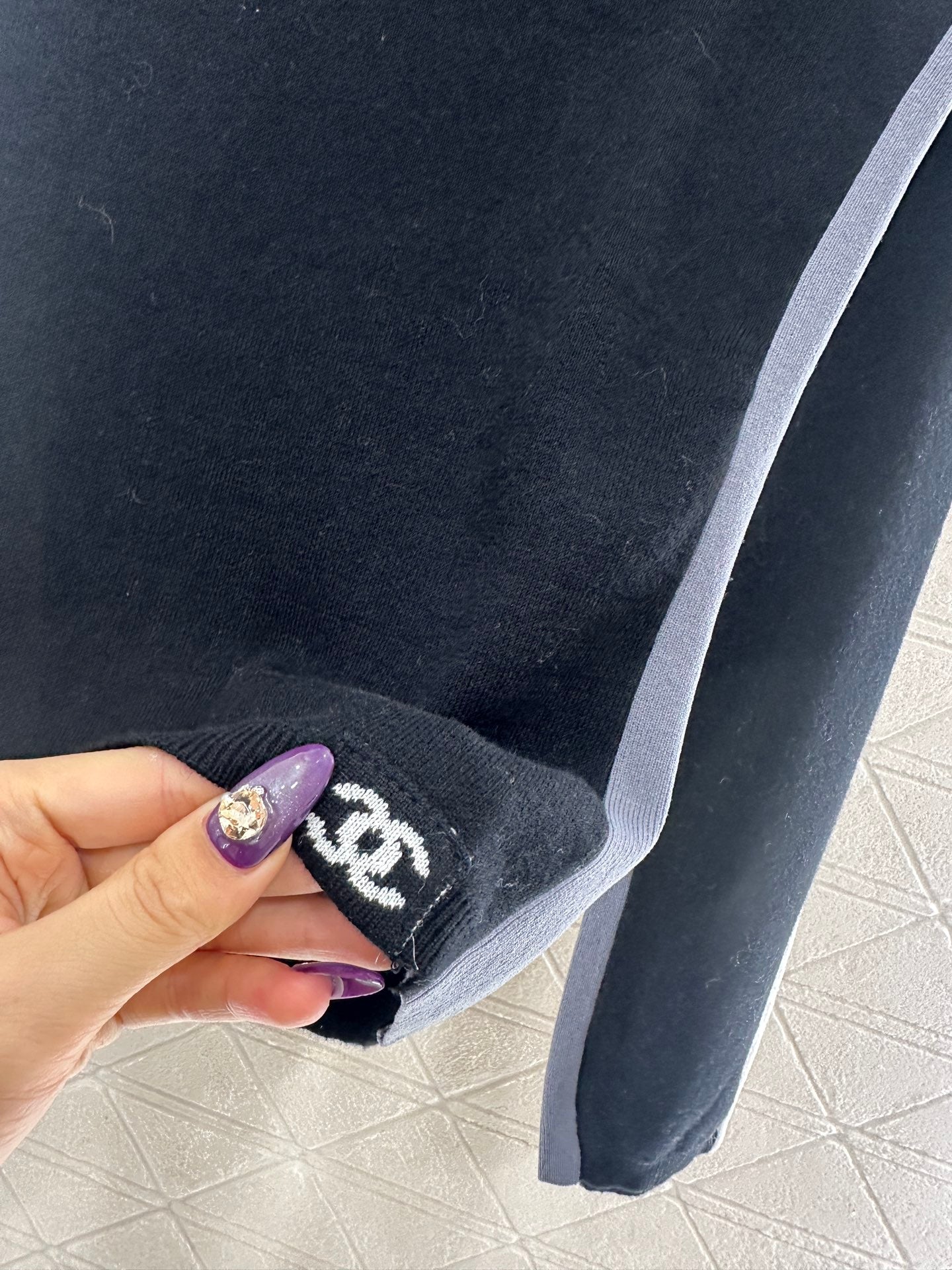 Small high neck knitted pullover sweater