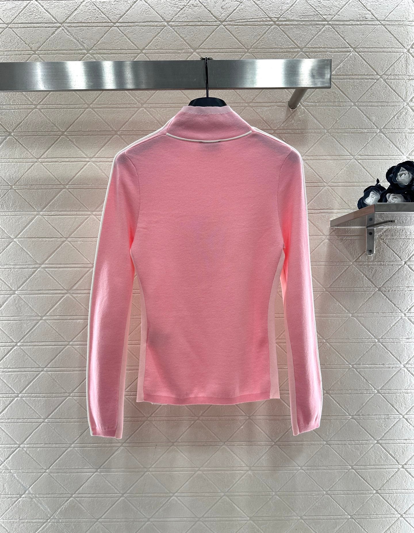 Small high neck knitted pullover sweater