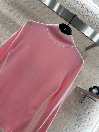 Small high neck knitted pullover sweater