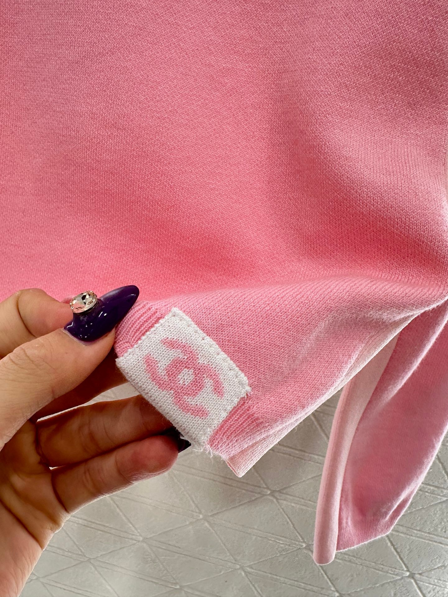 Small high neck knitted pullover sweater