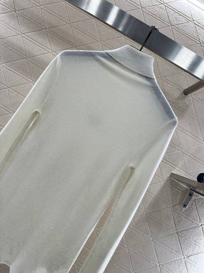 Tailored triangle logo high neck base shirt