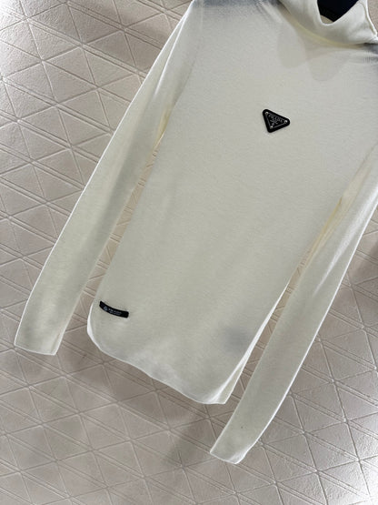 Tailored triangle logo high neck base shirt