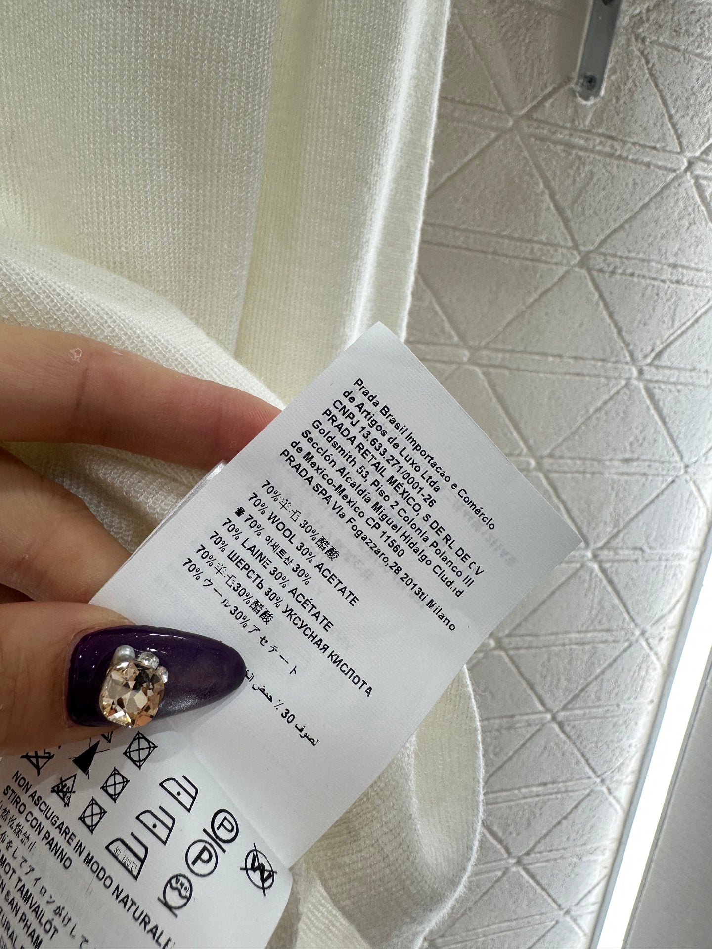 Tailored triangle logo high neck base shirt