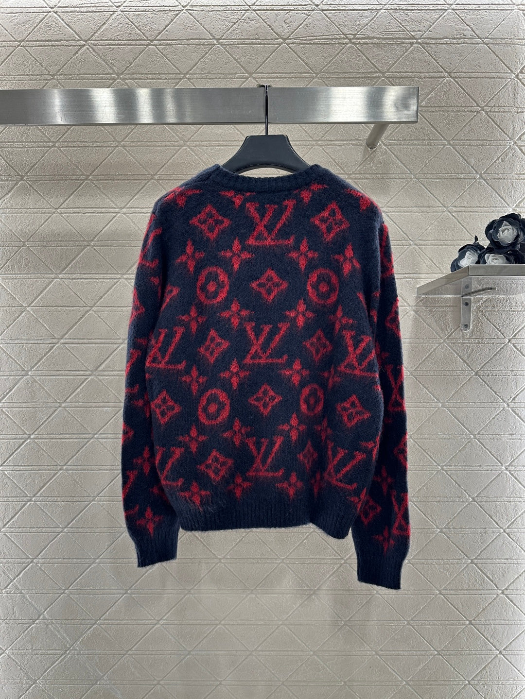 Round neck jacquard sweater