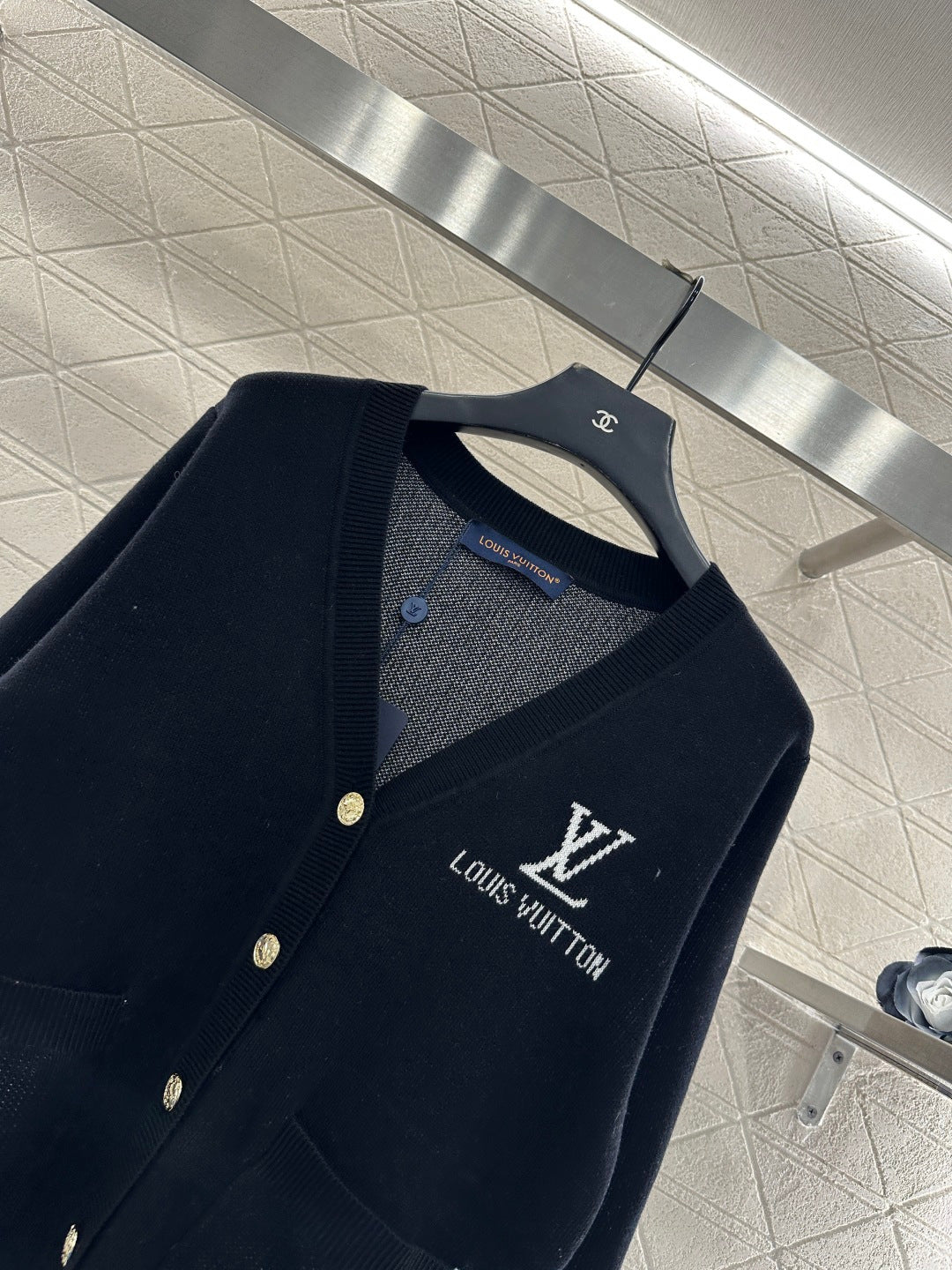 Jacquard letter knitted cardigan