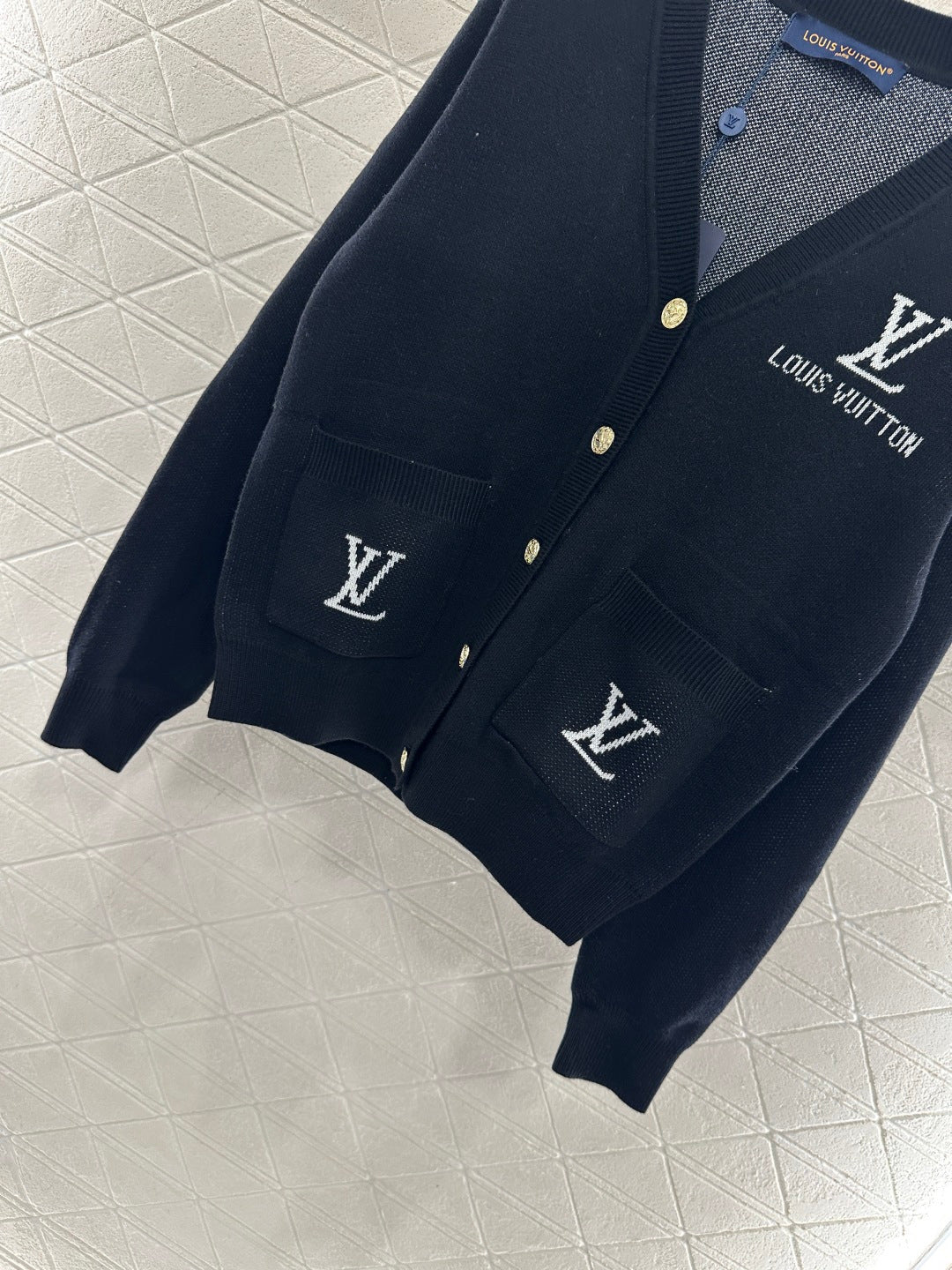 Jacquard letter knitted cardigan