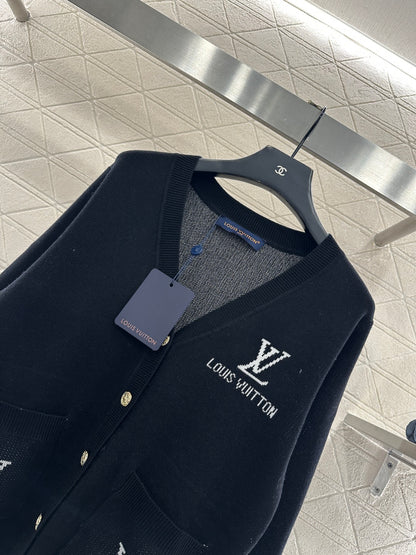 Jacquard letter knitted cardigan