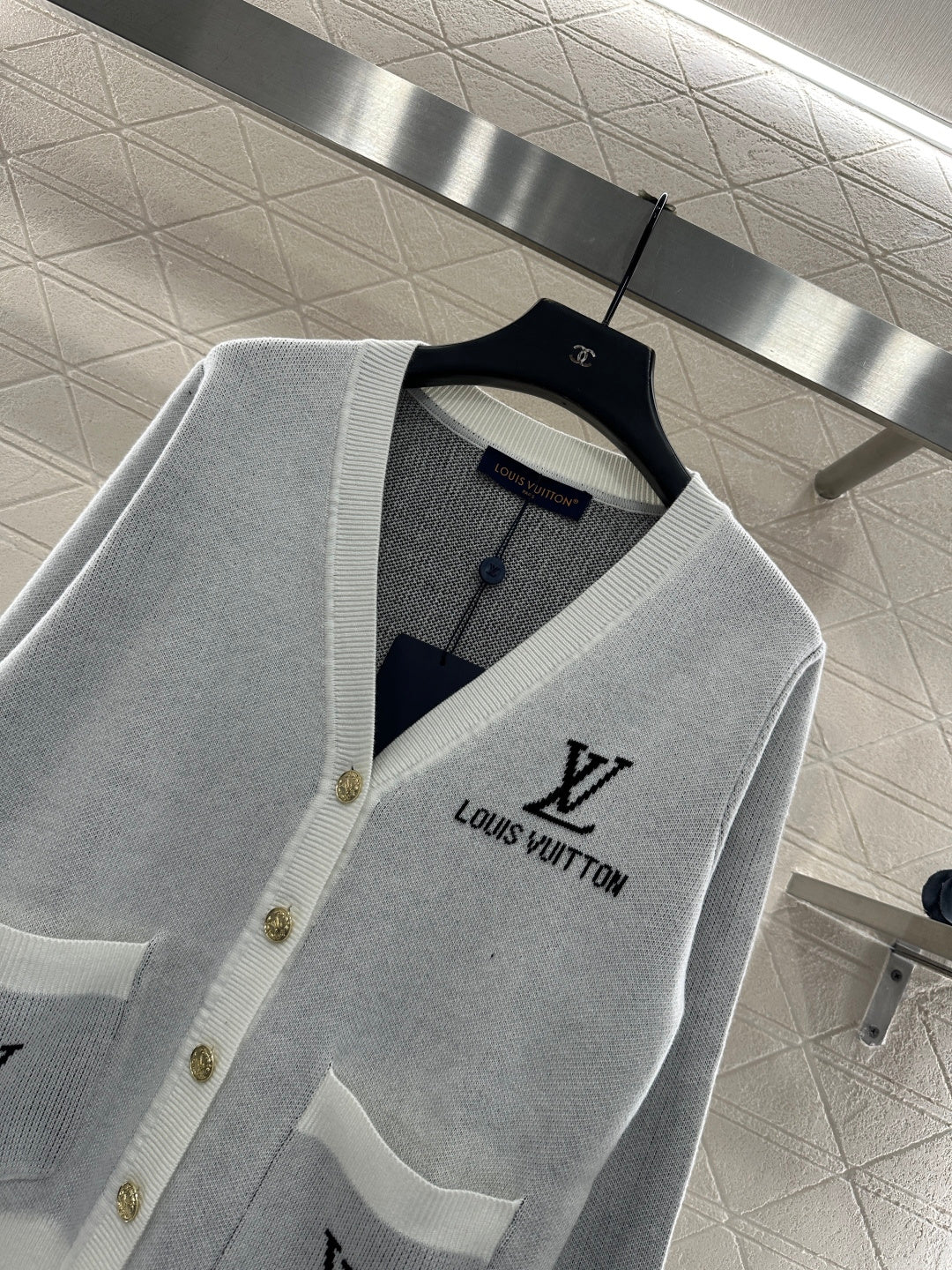 Jacquard letter knitted cardigan