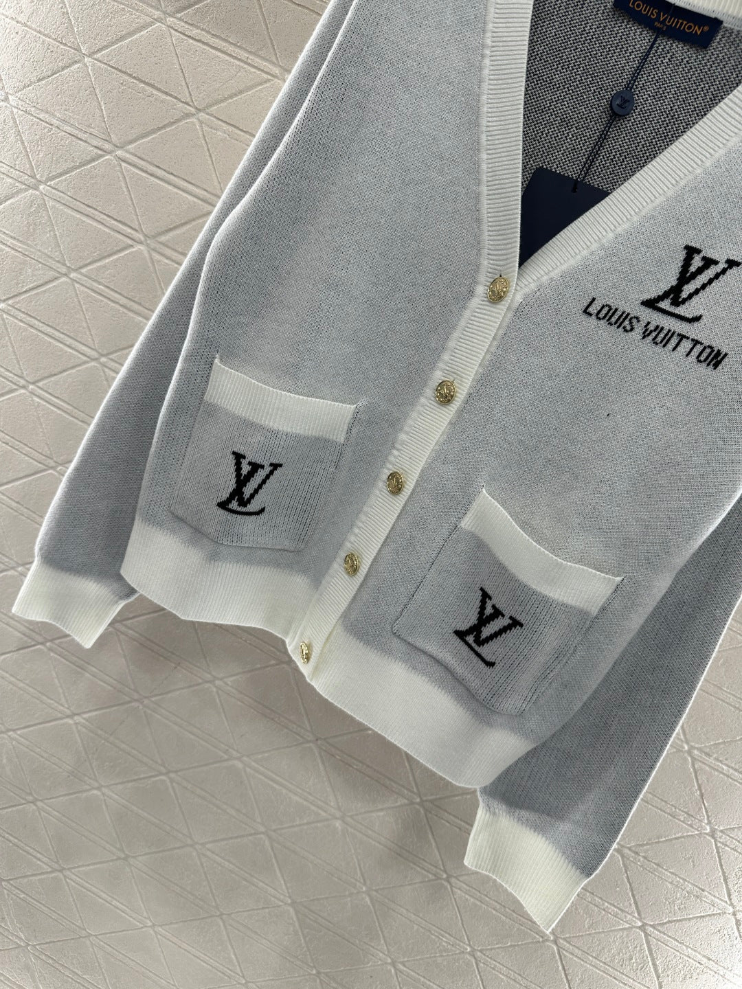 Jacquard letter knitted cardigan