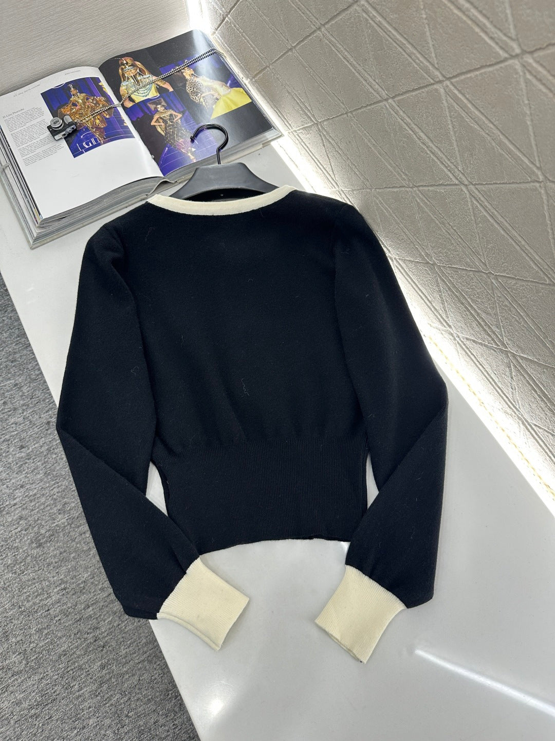 Hollow bow long sleeves