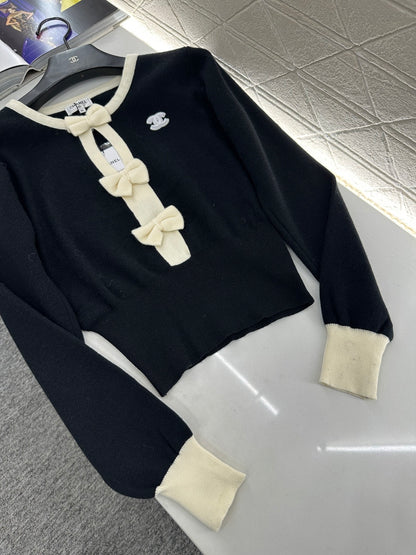 Hollow bow long sleeves